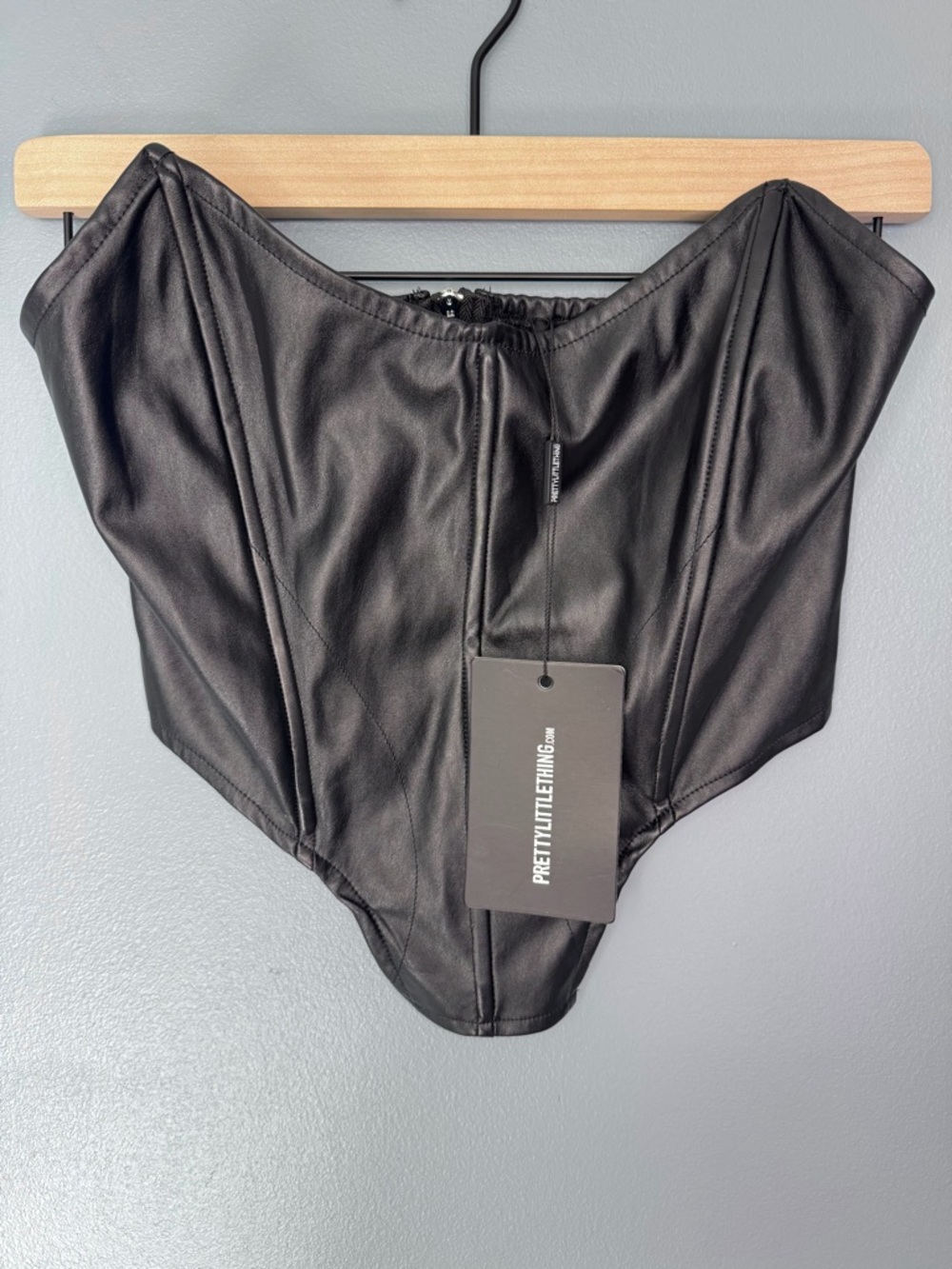 NWT PrettyLittleThing Black Faux Leather Square Dip Hem Corset Top | Size 4
